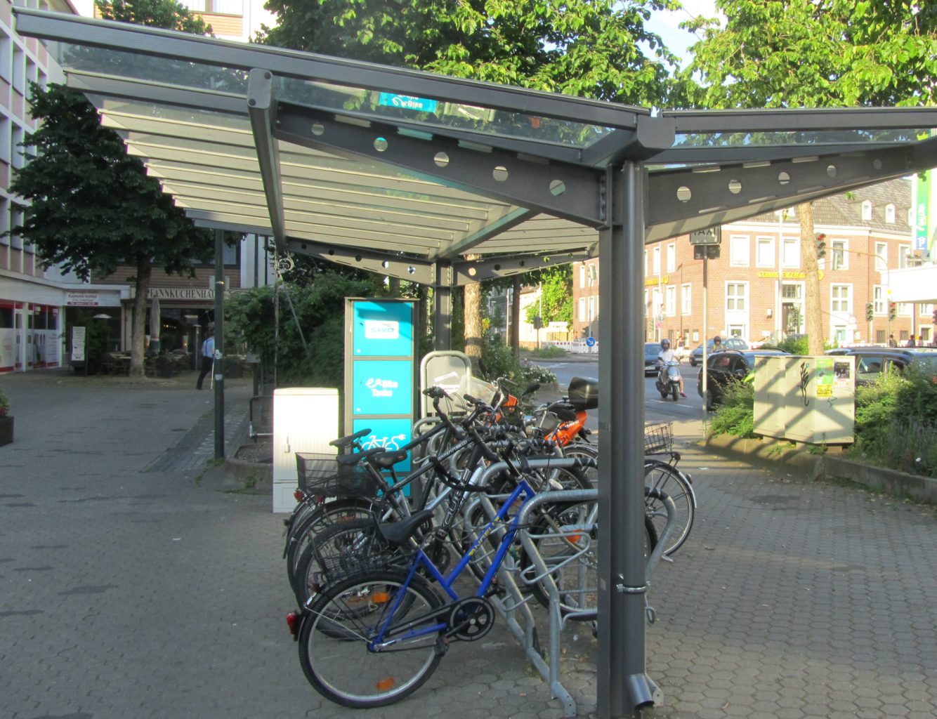 Fahrradständer am Wirteltorplatz