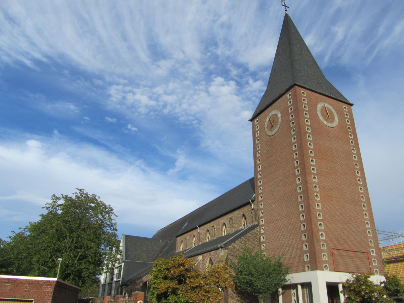 Kirche St. Peter im Stadtteil Birkesdorf