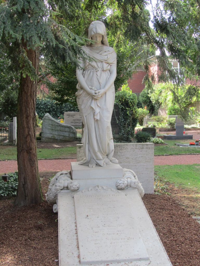 Evangelischer Friedhof Grab Jeanne Schoeller