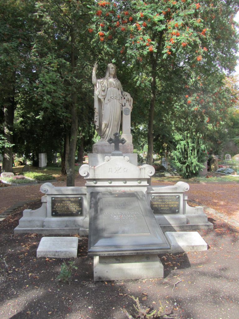 Evangelischer Friedhoff Imhoff-Statue und Grab Rudolf und Katharina Schenkel