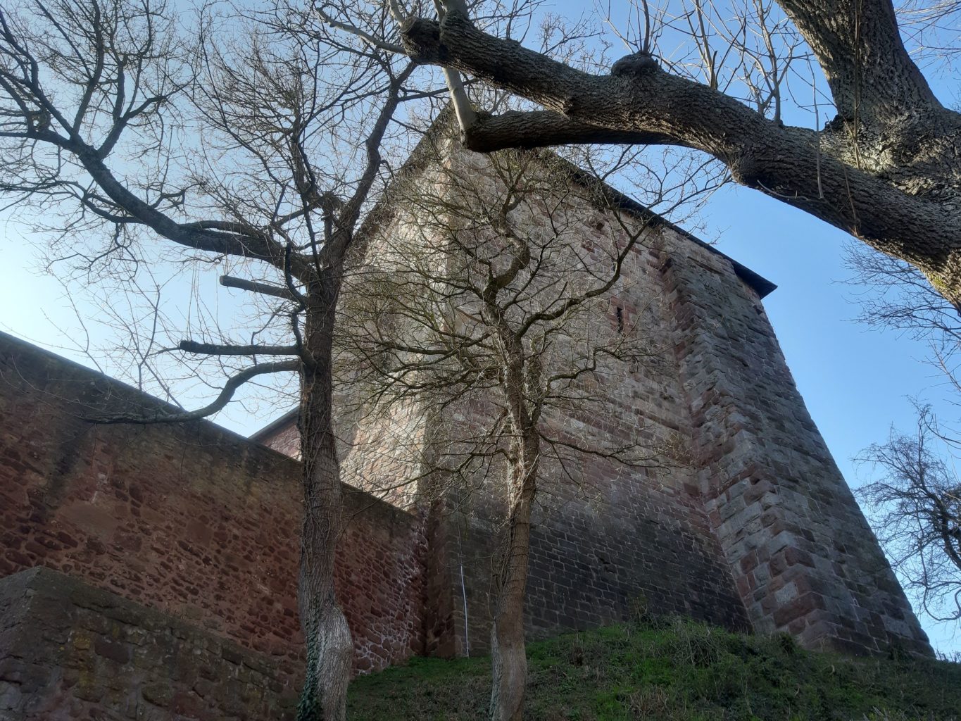 Bergfried der Burg Nideggen