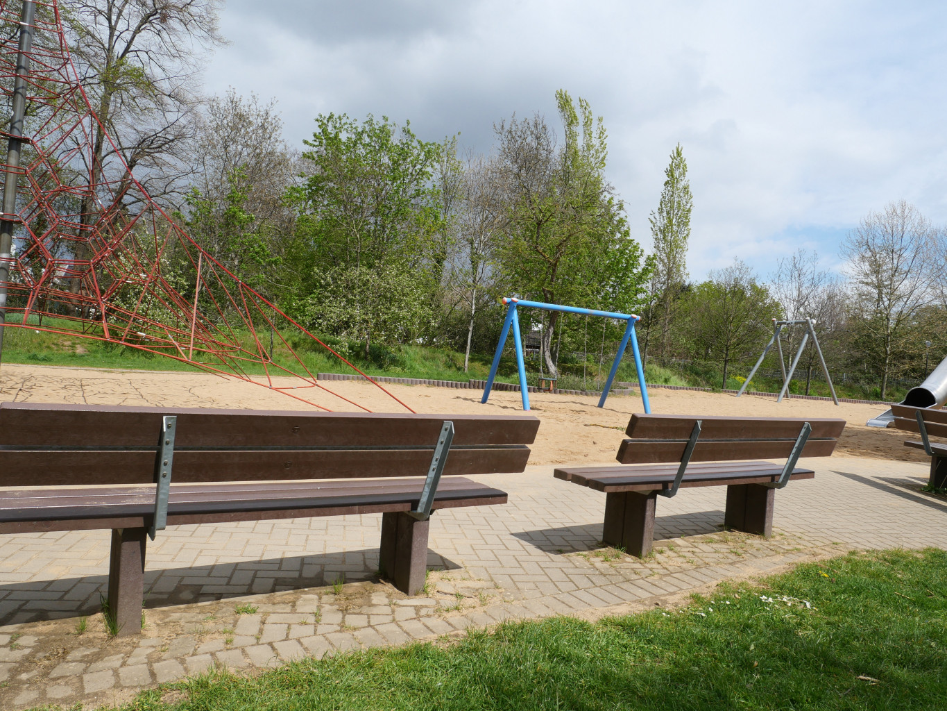 Spielplatz Josef-Vosen-Park Schaukeln