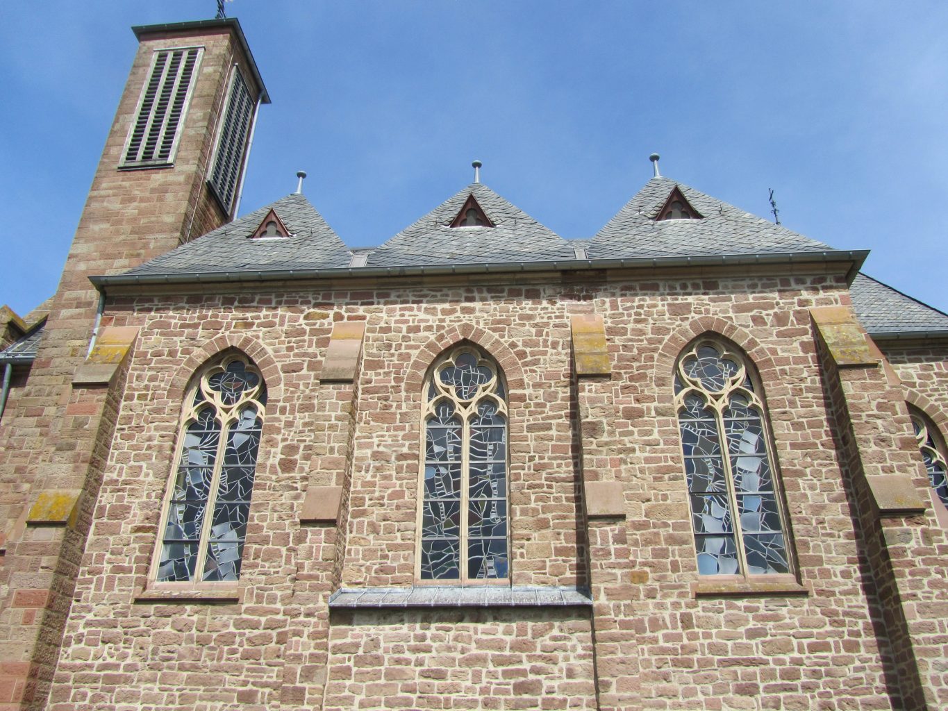 Kirche St. Gereon Boich Seitenansicht