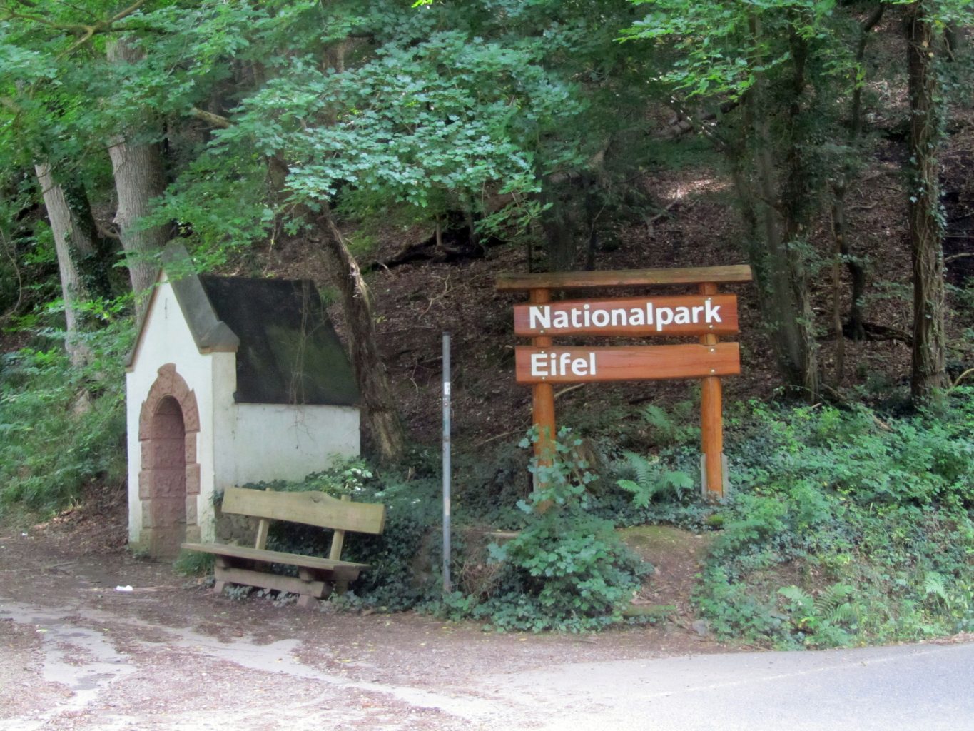 Stationsweg zur Abtei Mariawald